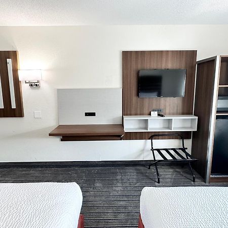Hotel Ramada By Wyndham Lithia Springs Atlanta Esterno foto