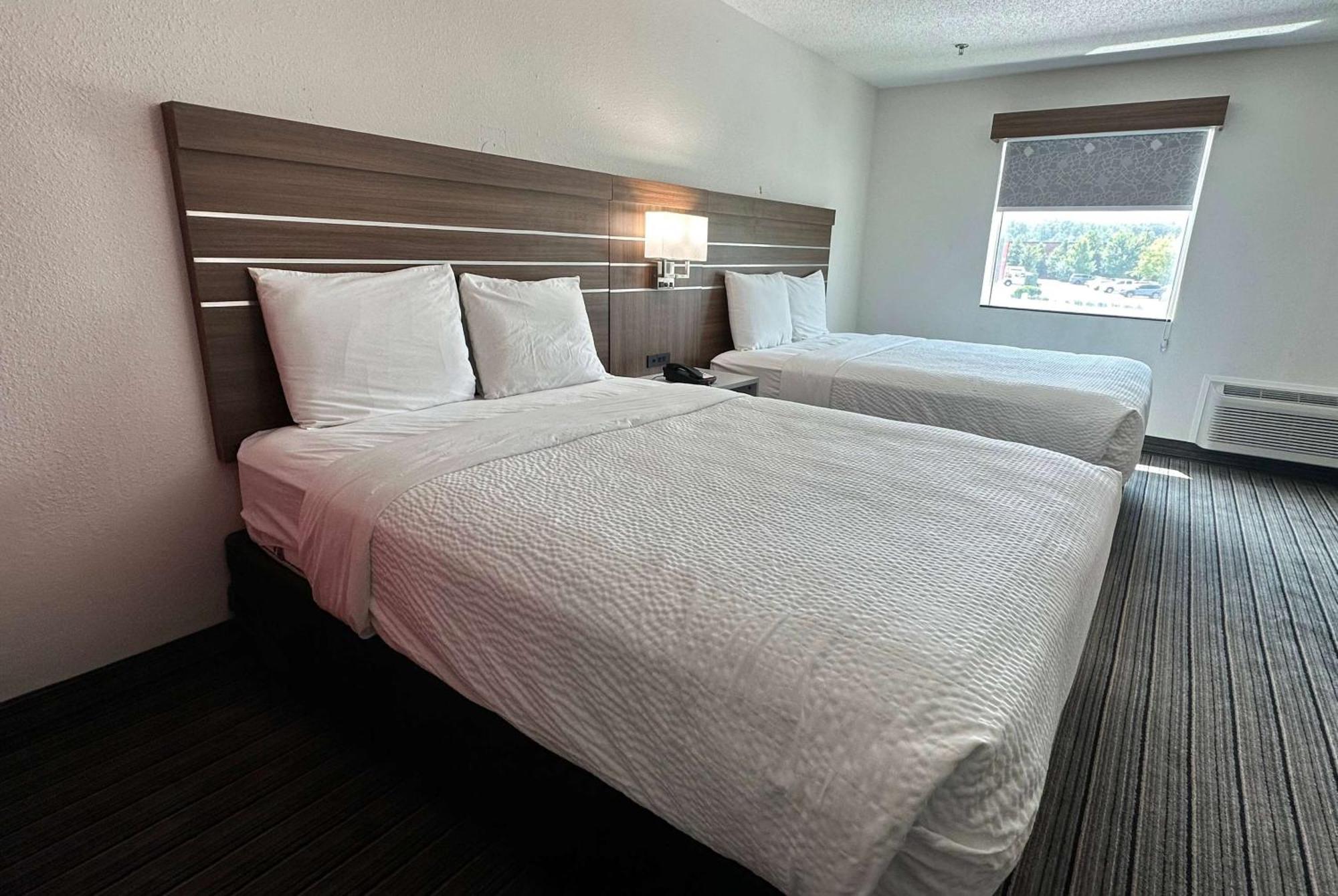Hotel Ramada By Wyndham Lithia Springs Atlanta Esterno foto