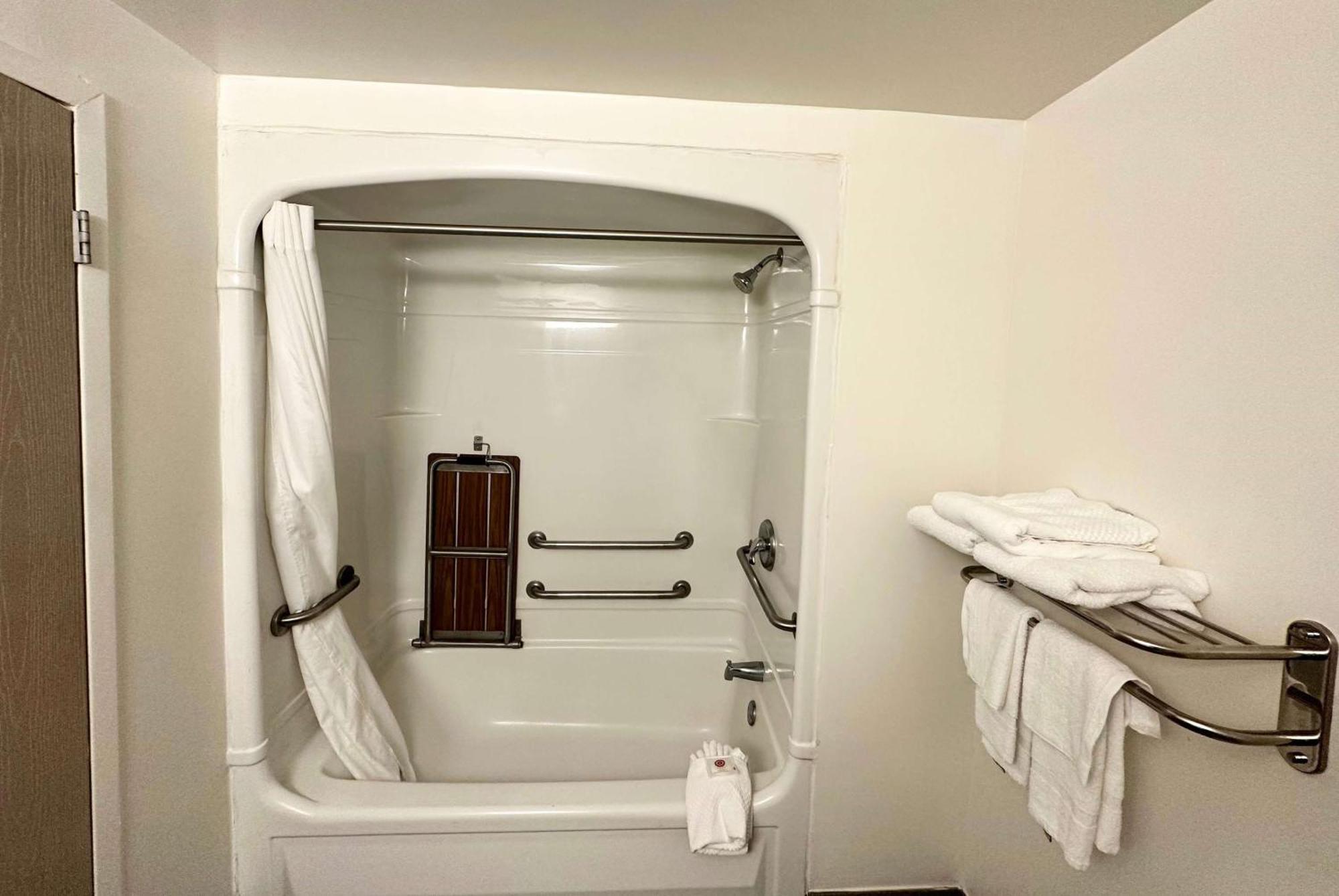 Hotel Ramada By Wyndham Lithia Springs Atlanta Esterno foto