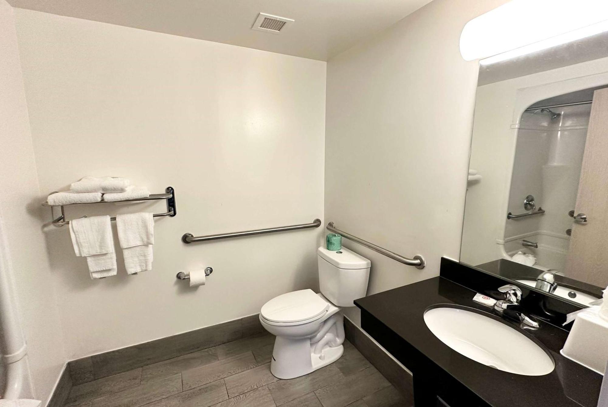 Hotel Ramada By Wyndham Lithia Springs Atlanta Esterno foto