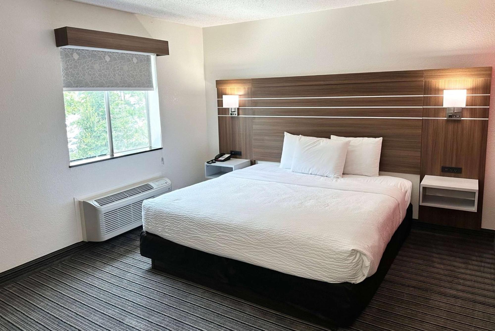 Hotel Ramada By Wyndham Lithia Springs Atlanta Esterno foto