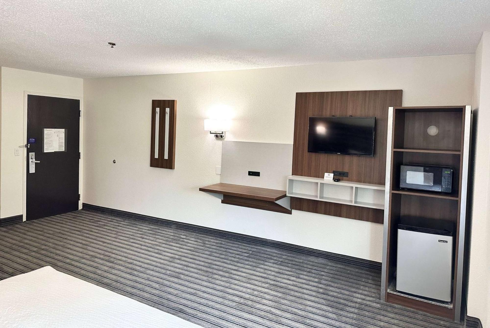 Hotel Ramada By Wyndham Lithia Springs Atlanta Esterno foto