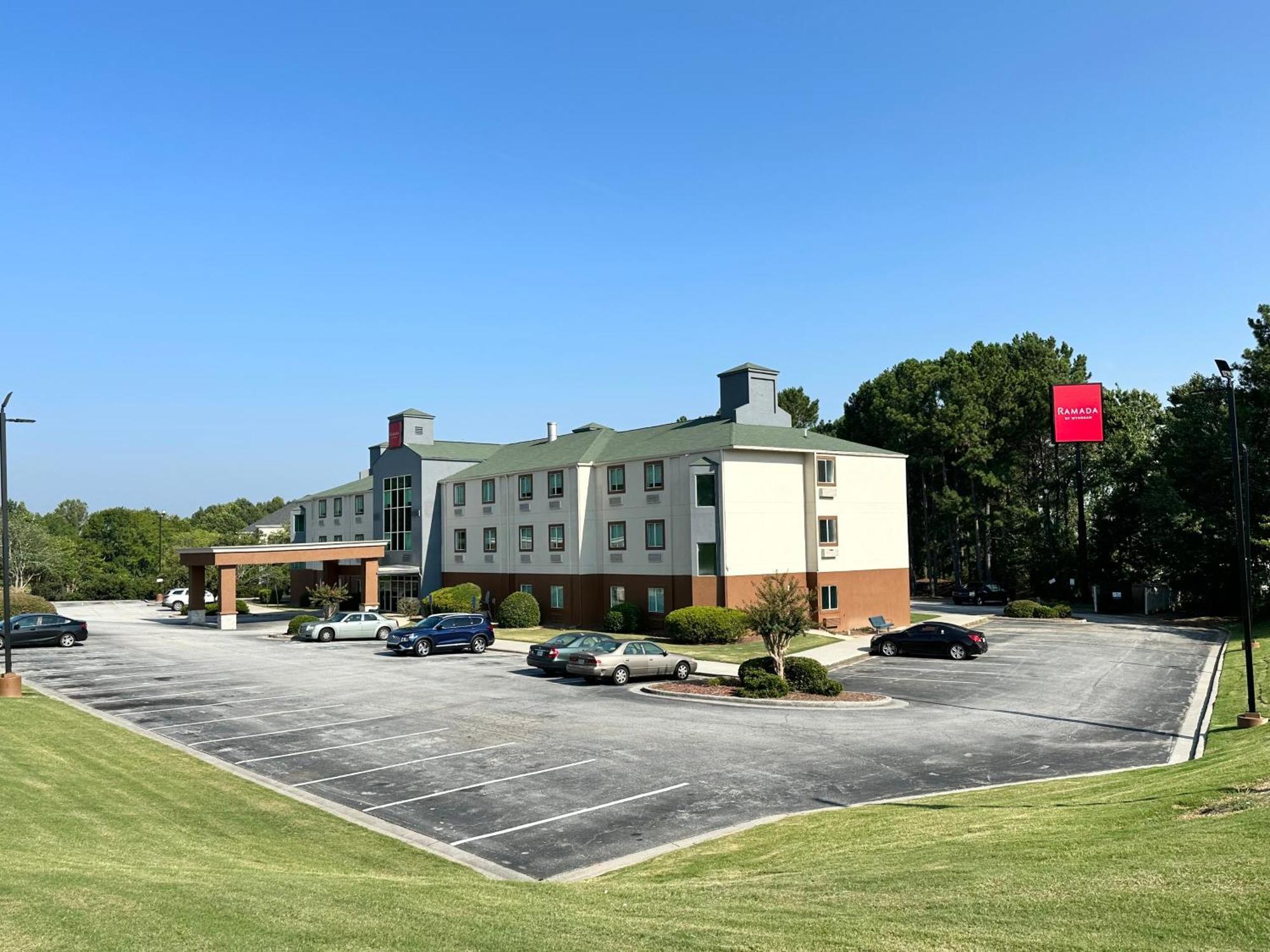 Hotel Ramada By Wyndham Lithia Springs Atlanta Esterno foto