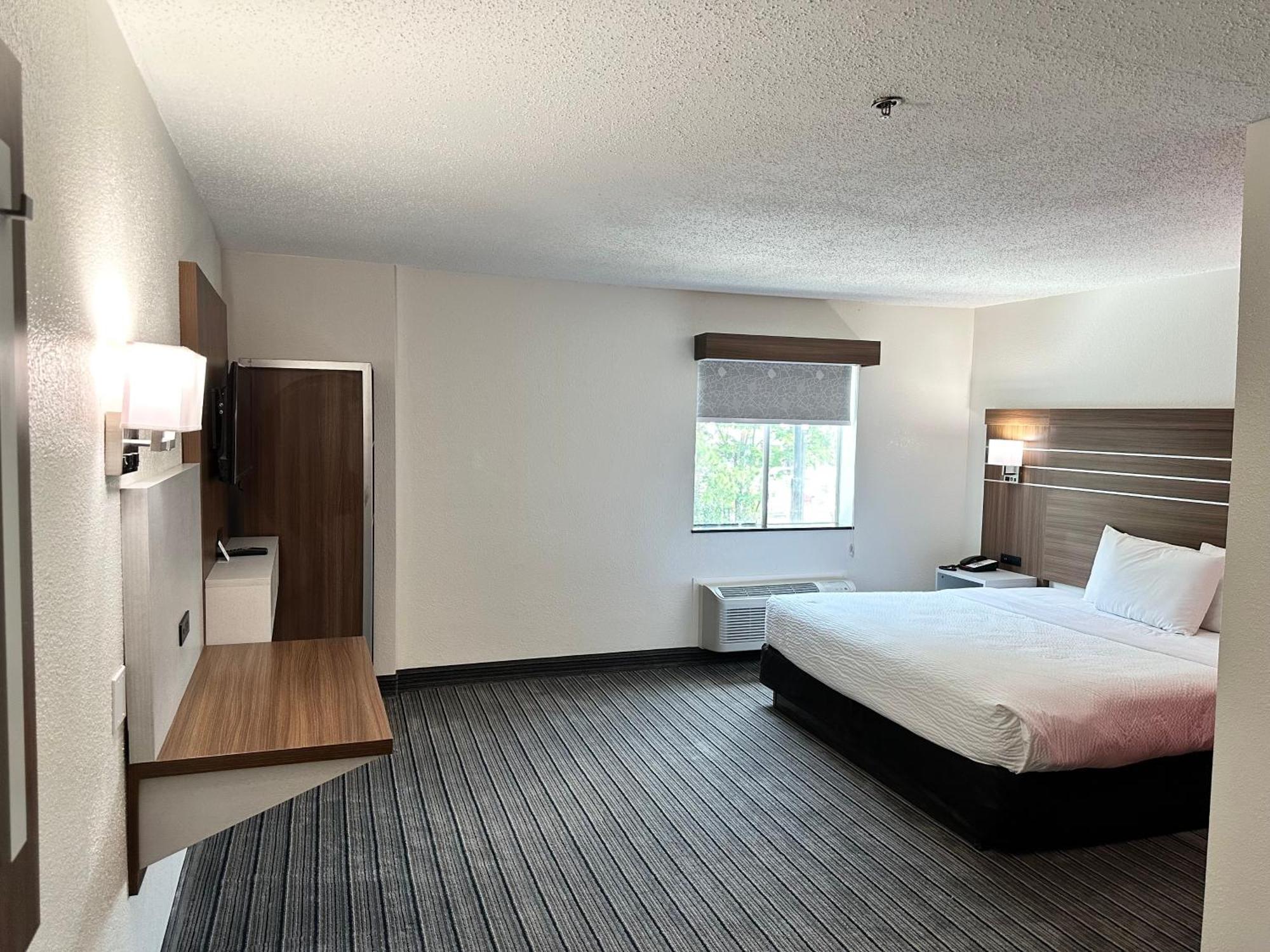 Hotel Ramada By Wyndham Lithia Springs Atlanta Esterno foto